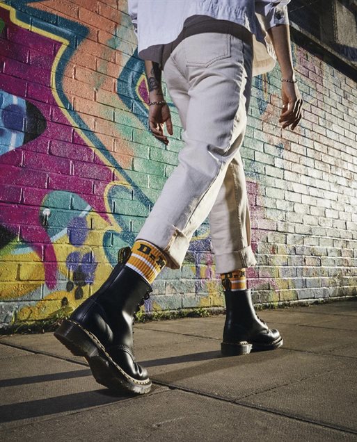 Không Khí Chào Đón Dr. Martens Trở Lại Việt Nam: Sự Bùng Nổ Của Cộng Đồng Fan Trung Thành