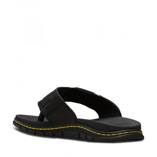 SỰ TRỞ LẠI CỦA DÉP DR. MARTENS CÙNG HOÀNG PHÚC VÀO NĂM 2026