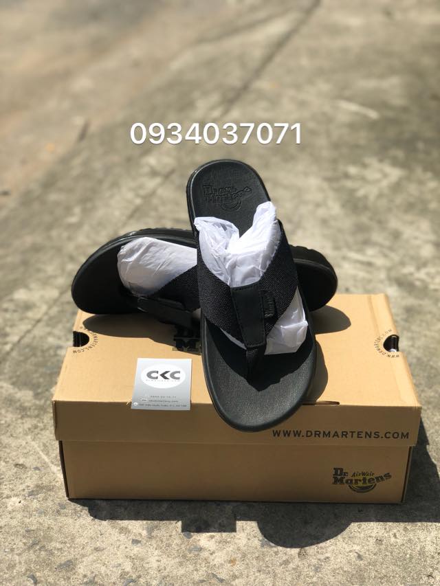 SỰ TRỞ LẠI CỦA DÉP DR. MARTENS CÙNG HOÀNG PHÚC VÀO NĂM 2026