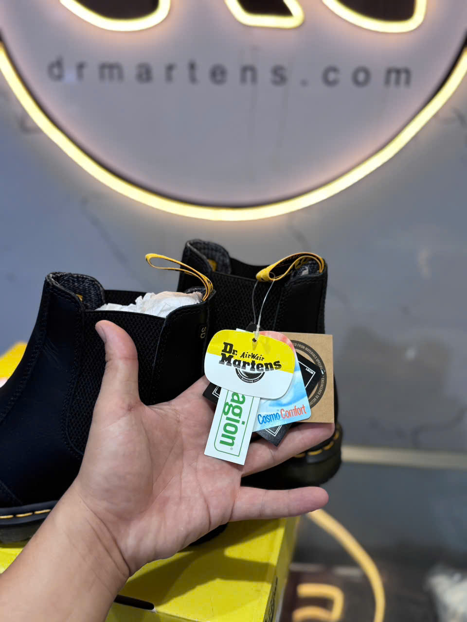 Thực hư Hoàng Phúc đưa thương hiệu Dr. Martens về lại Việt Nam