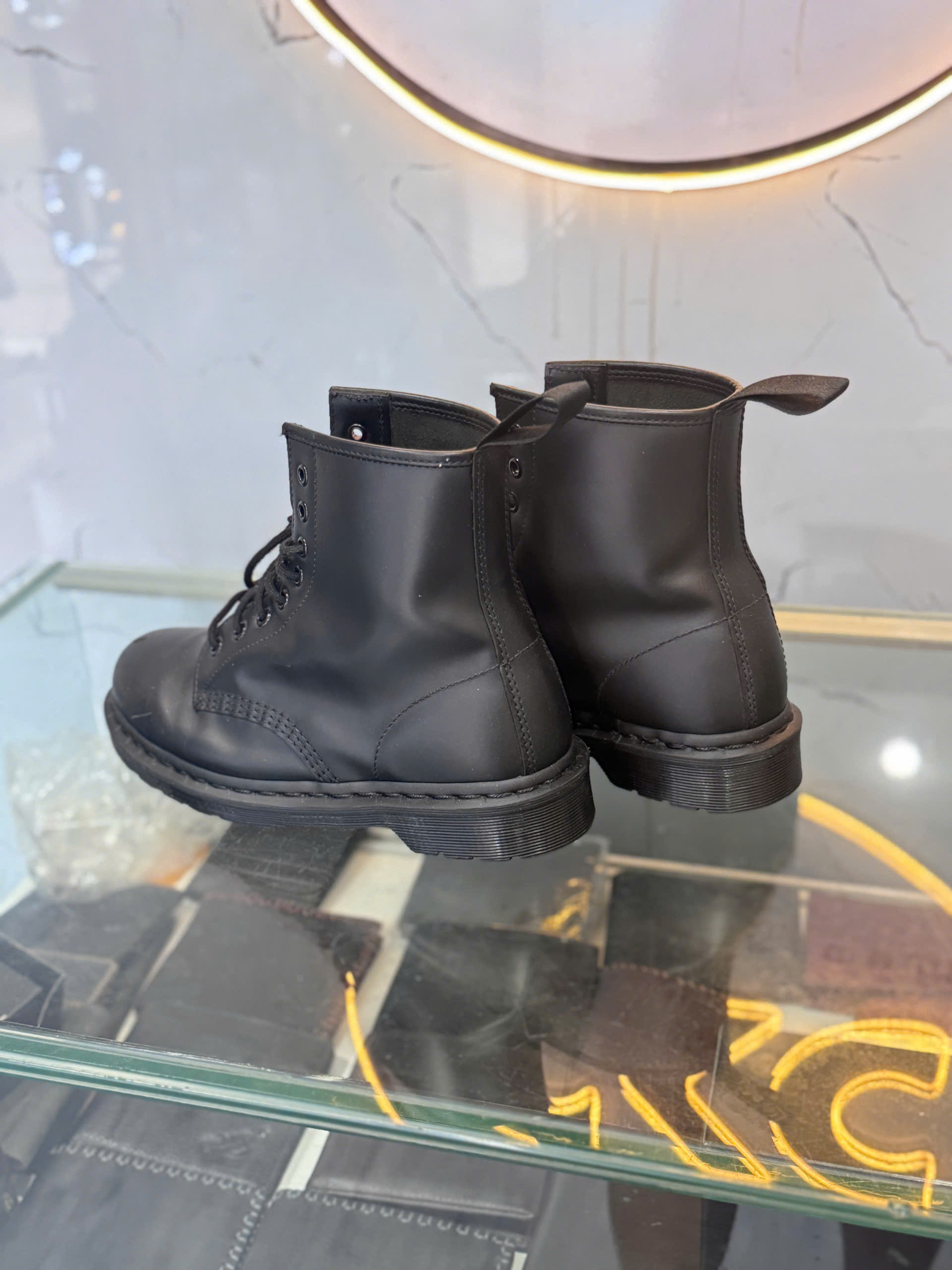 Giày Dr. Martens 1460 Mono 95%