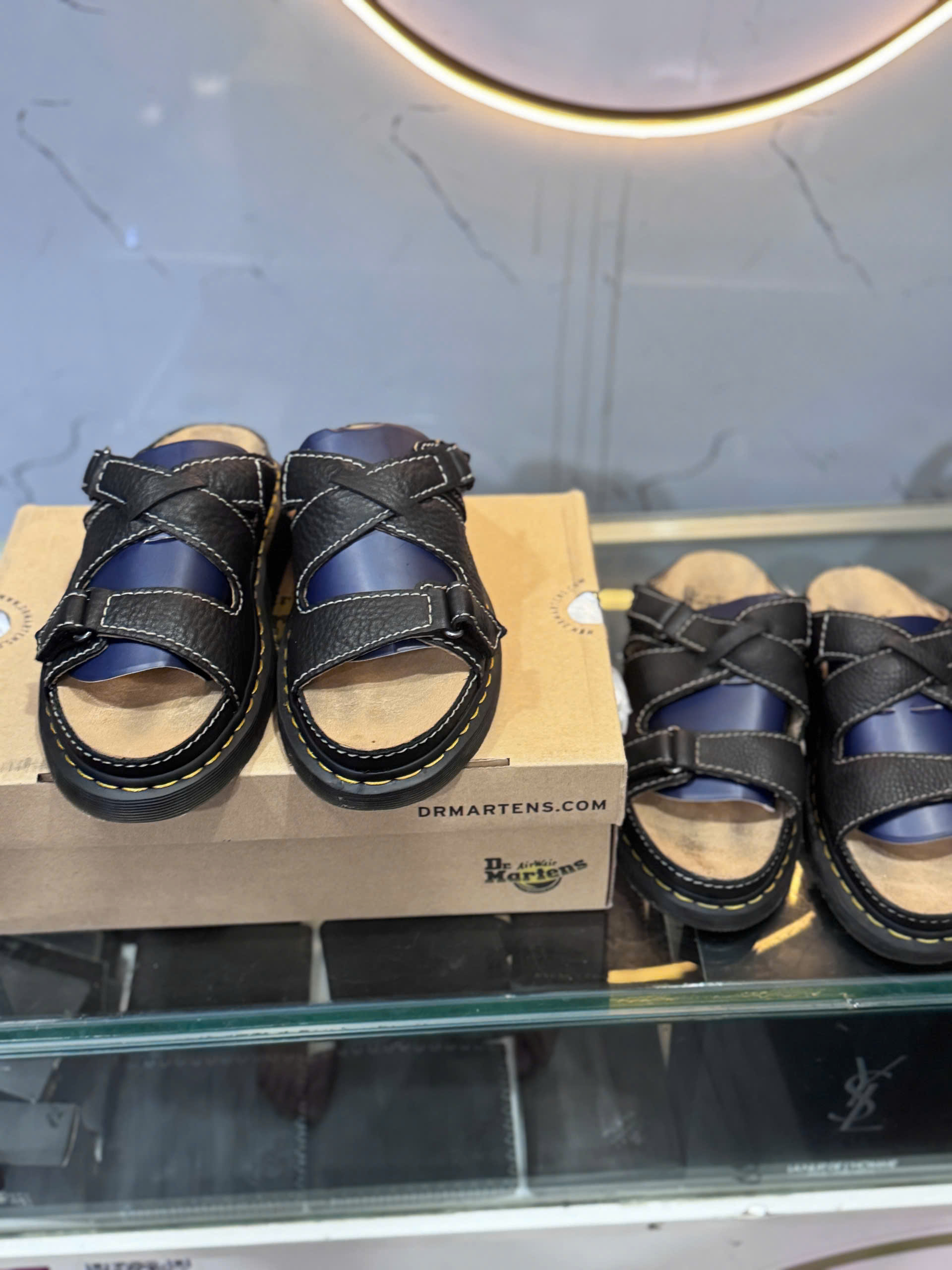 Dép Dr. Martens Dull 2020 chính hãng