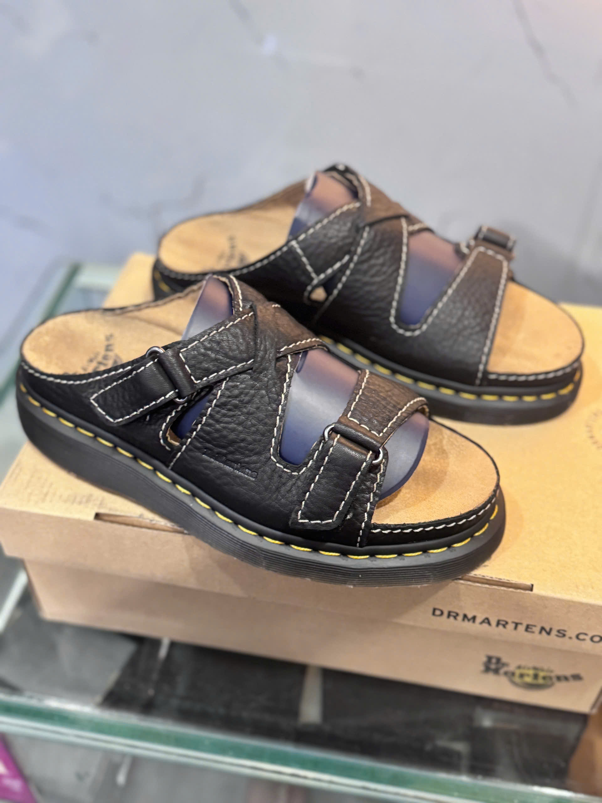 Dép Dr. Martens Dull 2020 chính hãng