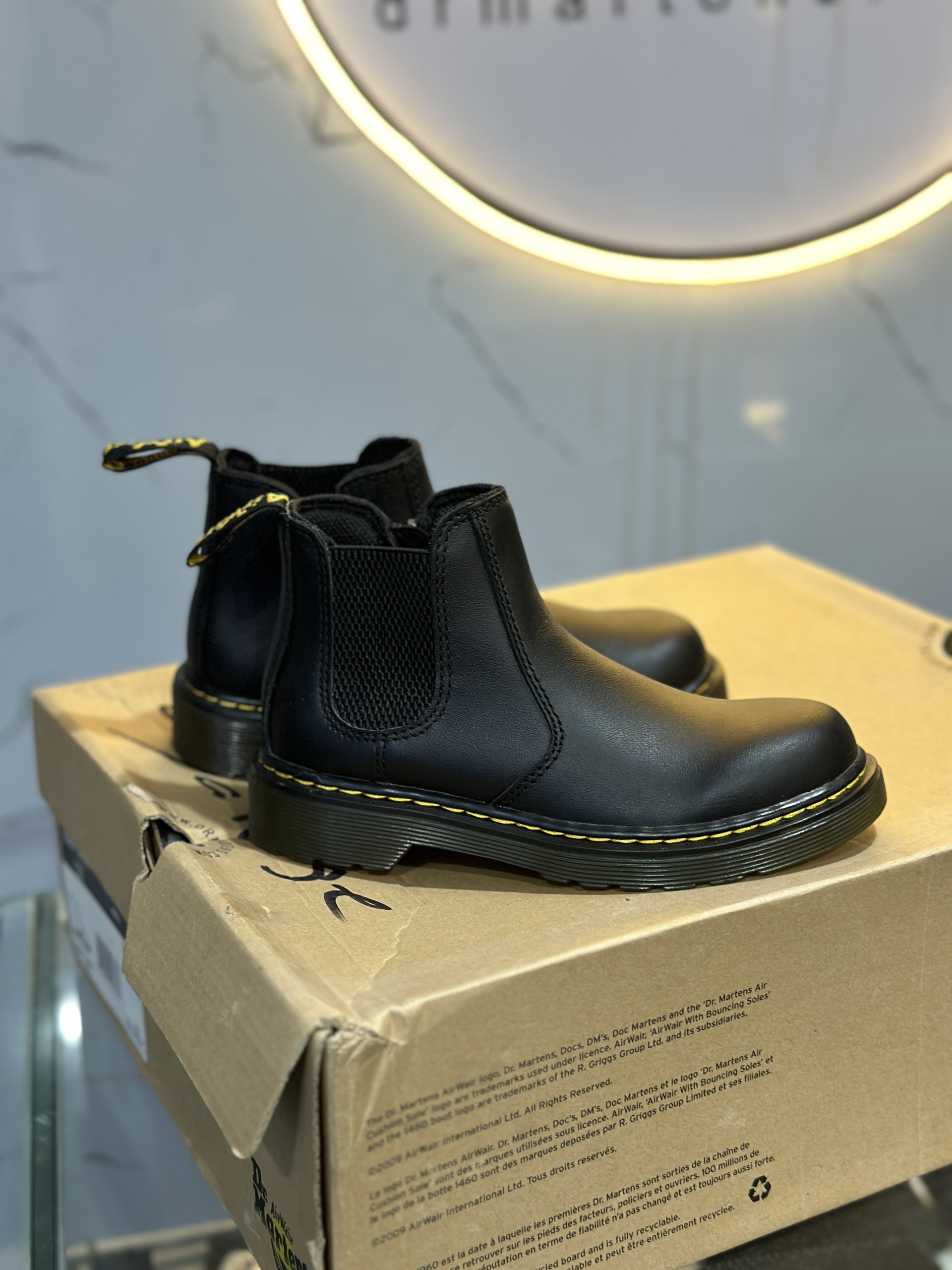 Dr. Martens 2976 CHELSEA BOOT KID