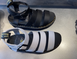 Sandal drmaetens new