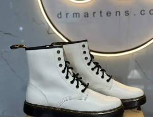 Dr. Martens boot 1460 white