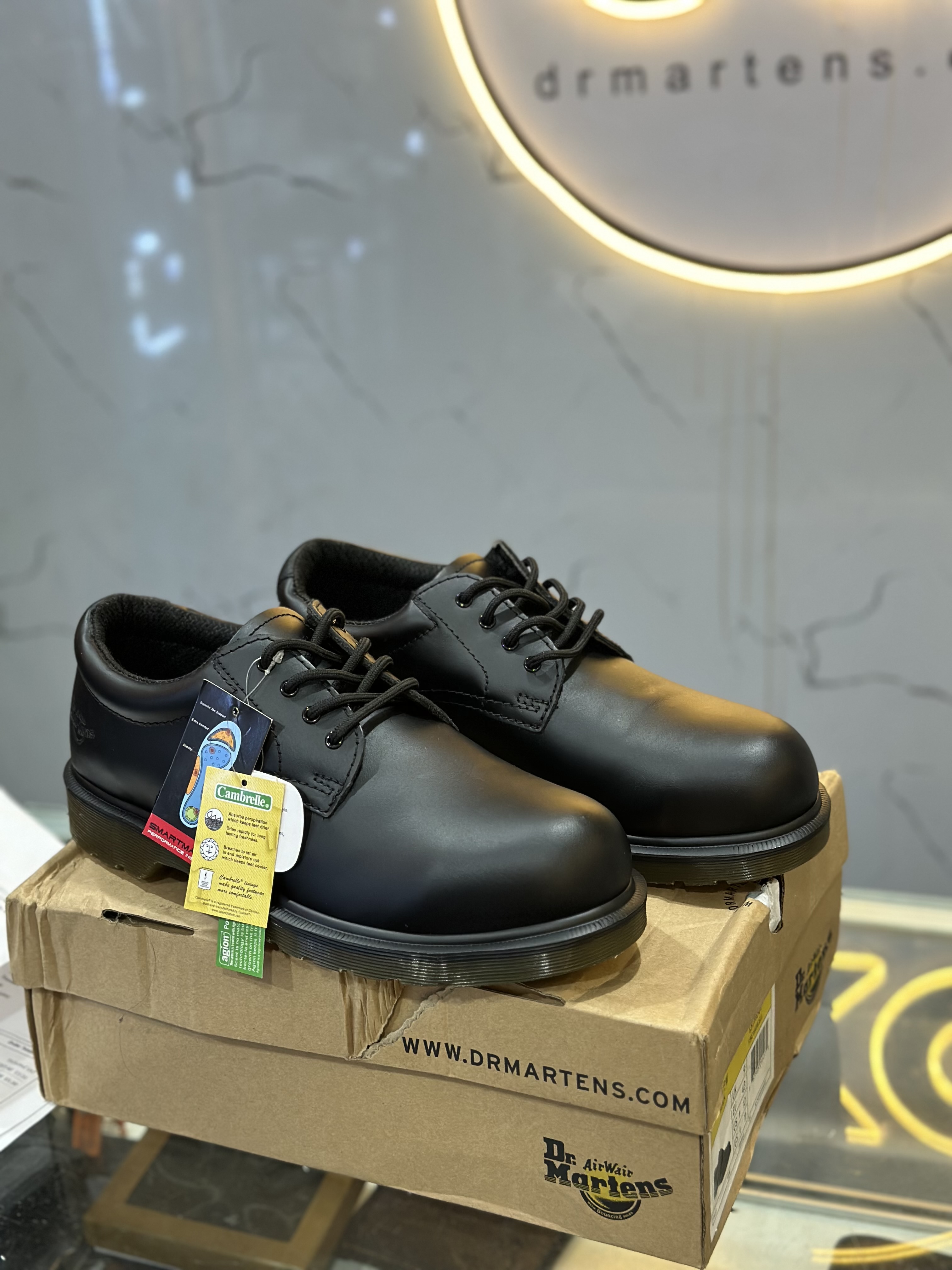 giay-tay-dr-martens-1594